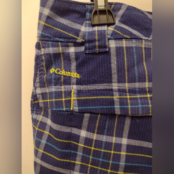 Columbia Women's Plaid Shorts - Picture 3 of 5